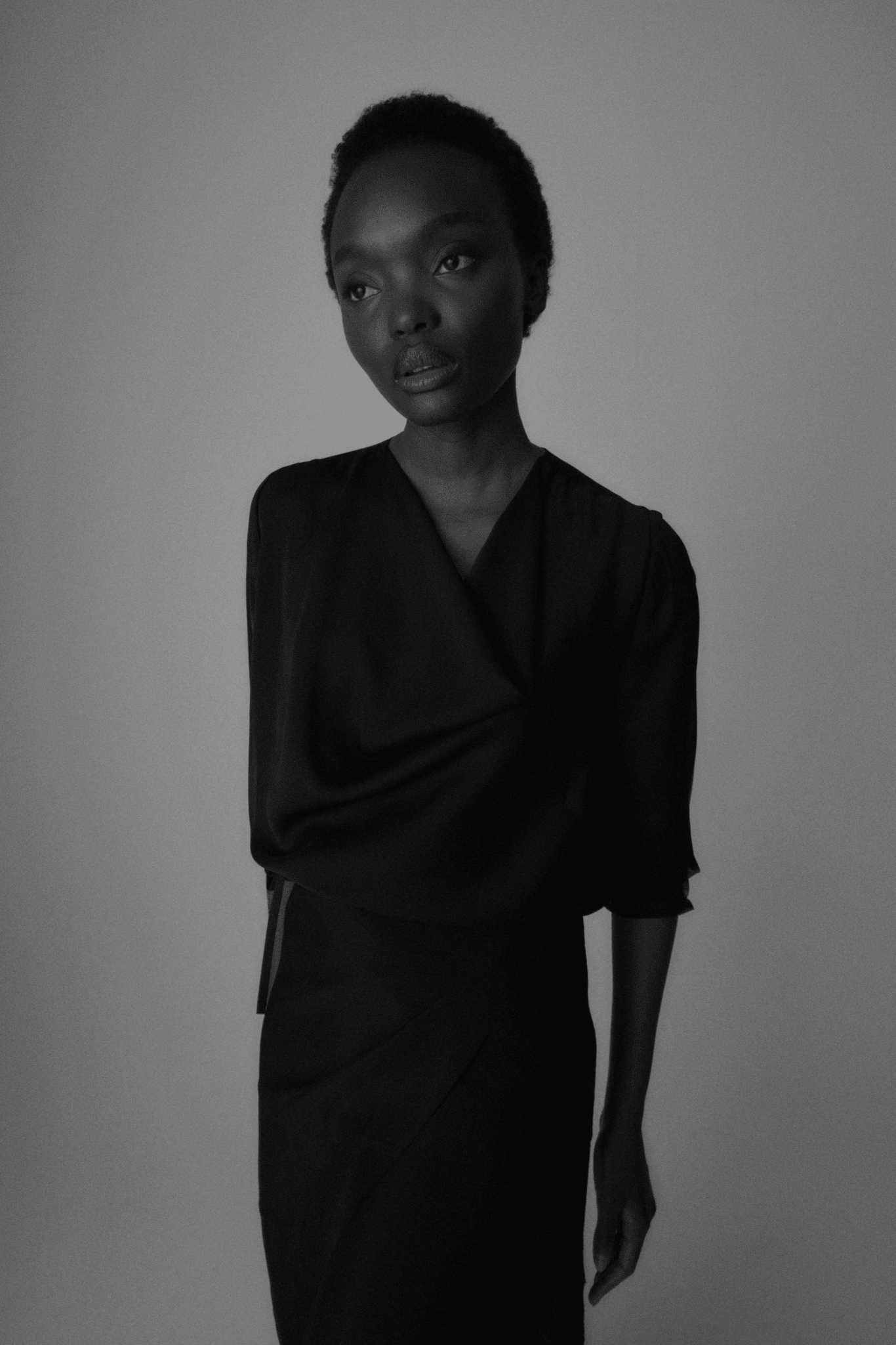 Blusa HELIANE Negro Magnético - BIMANI